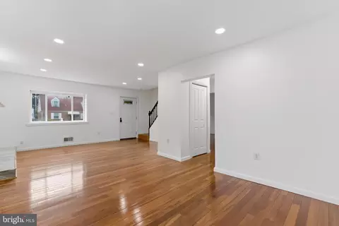 Living - 1511 Crest Rd, Silver Spring, MD 20902 photo 4 of 7