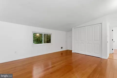 Bedroom - 1511 Crest Rd, Silver Spring, MD 20902 photo 11 of 16