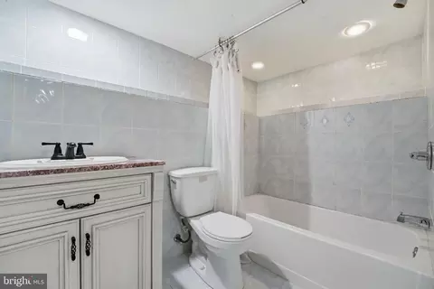 Bath - 2507 Weisman Rd, Silver Spring, MD 20902 photo 3 of 3