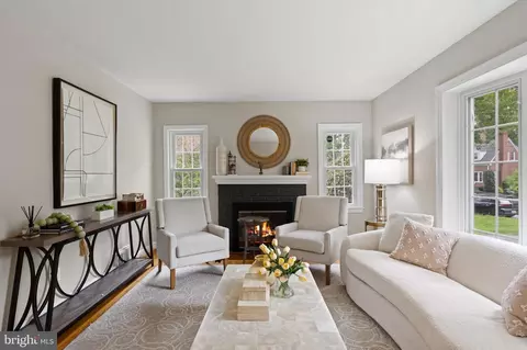 Living - 404 Lexington Dr, Silver Spring, MD 20901 photo 3 of 3