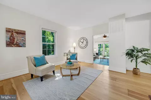 Living - 2418 Forest Glen Rd, Silver Spring, MD 20910 photo 1 of 2