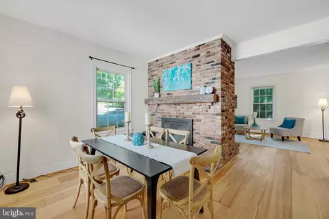 Dining - 2418 Forest Glen Rd, Silver Spring, MD 20910 photo 1 of 2
