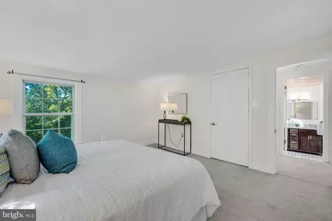 Bedroom - 2418 Forest Glen Rd, Silver Spring, MD 20910 photo 2 of 6