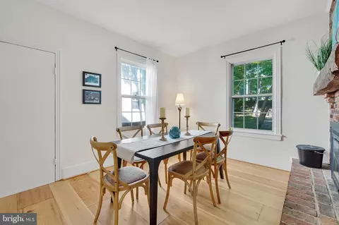Dining - 2418 Forest Glen Rd, Silver Spring, MD 20910 photo 2 of 2