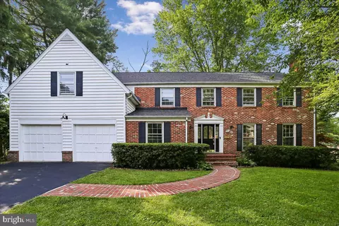 9812 Canal Rd, Montgomery Village, MD 20886