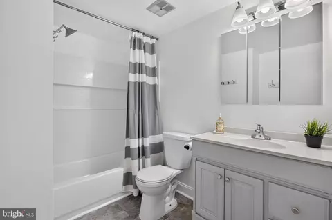 Bath - 13219 Black Walnut Ct, Silver Spring, MD 20906 photo 2 of 3