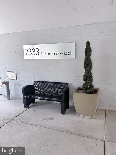 7333 New Hampshire Ave #416 S, Takoma Park, MD 20912