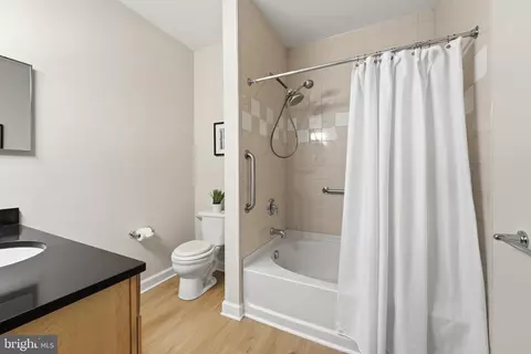 Bath - 1201 E West Hwy #332, Silver Spring, MD 20910 photo 2 of 3