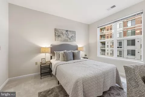 Bedroom - 1201 E West Hwy #332, Silver Spring, MD 20910 photo 1 of 8