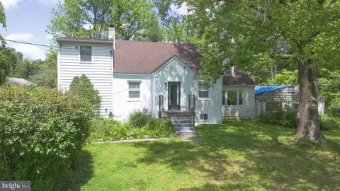 4901 Bready Rd, Rockville, MD 20853
