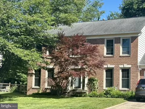 909 Willowleaf Way, Rockville, MD 20854