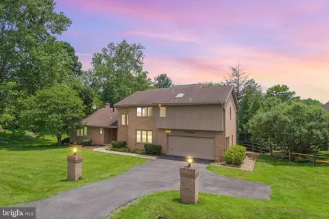 11505 Le Havre Dr, Potomac, MD 20854