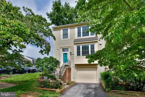 50 Cherry Bend Ct, Germantown, MD 20874