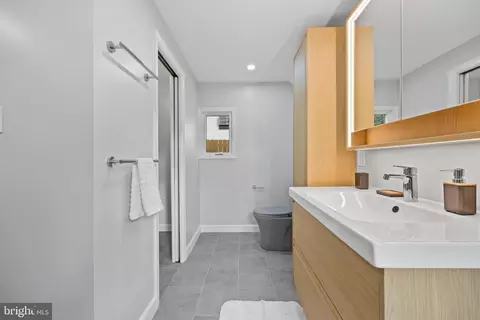 Bath - 12717 Holdridge Rd, Silver Spring, MD 20906 photo 7 of 14