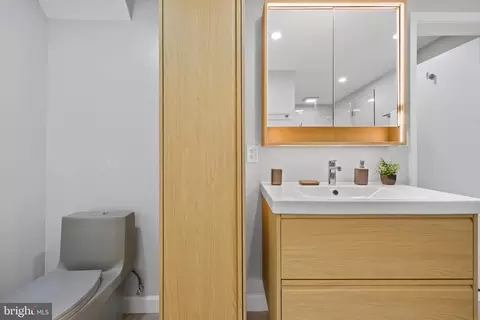 Bath - 12717 Holdridge Rd, Silver Spring, MD 20906 photo 8 of 14