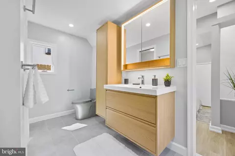 Bath - 12717 Holdridge Rd, Silver Spring, MD 20906 photo 10 of 14