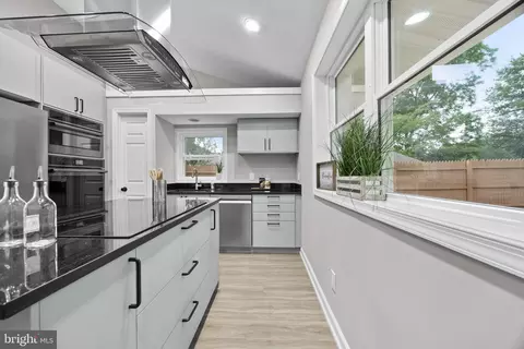 Kitchen - 12717 Holdridge Rd, Silver Spring, MD 20906 photo 4 of 9