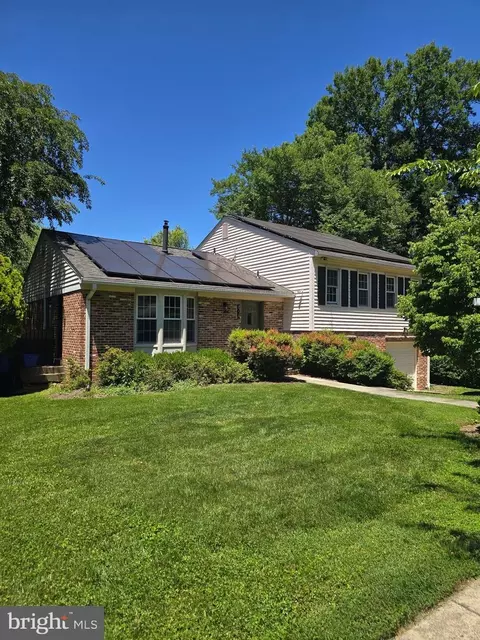 8719 Postoak Rd, Potomac, MD 20854