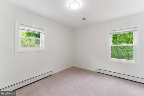 Bedroom - 2100 Edgewater Pkwy, Silver Spring, MD 20903 photo 4 of 12
