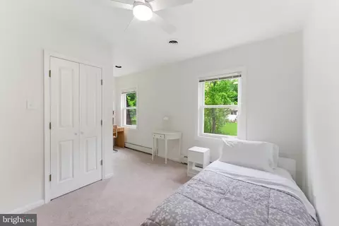 Bedroom - 2100 Edgewater Pkwy, Silver Spring, MD 20903 photo 7 of 12