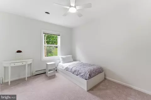 Bedroom - 2100 Edgewater Pkwy, Silver Spring, MD 20903 photo 6 of 12