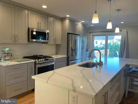 19932 Westerly Ave, Poolesville, MD 20837 photo 2