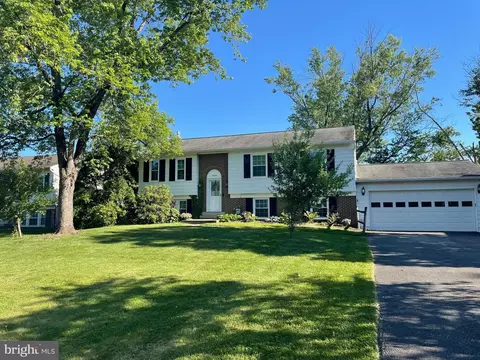19932 Westerly Ave, Poolesville, MD 20837