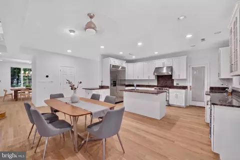 8309 Old Seven Locks Rd, Bethesda, MD 20817