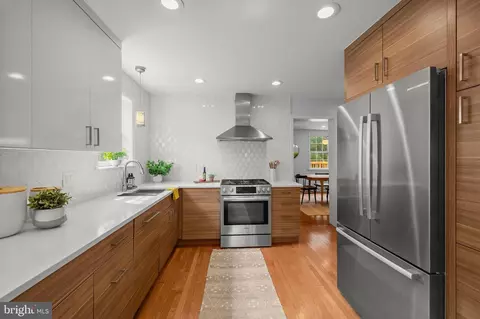 Kitchen - 2110 Dayton St, Silver Spring, MD 20902 photo 5 of 6