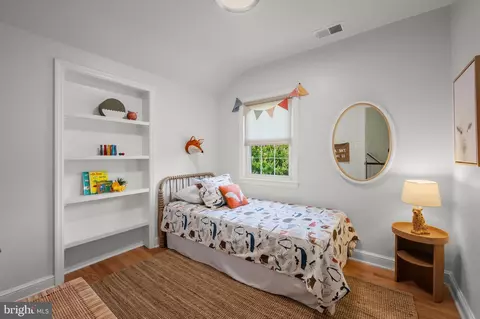 Bedroom - 2110 Dayton St, Silver Spring, MD 20902 photo 3 of 10