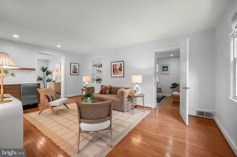 Living - 2110 Dayton St, Silver Spring, MD 20902 photo 1 of 3