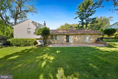 Exterior - 14905 Cobblestone Dr, Silver Spring, MD 20905 photo 6 of 6