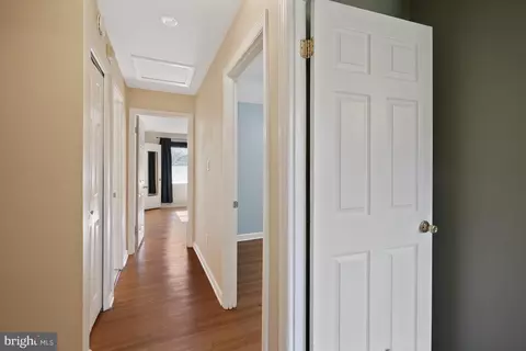 Entry Way - 14905 Cobblestone Dr, Silver Spring, MD 20905 photo 3 of 6