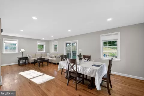 Dining - 1724 Dublin Dr, Silver Spring, MD 20902 photo 4 of 6