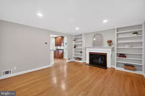 Living - 1724 Dublin Dr, Silver Spring, MD 20902 photo 4 of 5