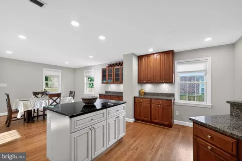 Kitchen - 1724 Dublin Dr, Silver Spring, MD 20902 photo 2 of 7