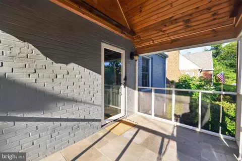 Exterior - 1724 Dublin Dr, Silver Spring, MD 20902 photo 4 of 9