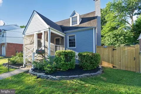 Exterior - 1724 Dublin Dr, Silver Spring, MD 20902 photo 7 of 9