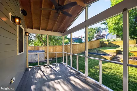 Exterior - 1724 Dublin Dr, Silver Spring, MD 20902 photo 5 of 9