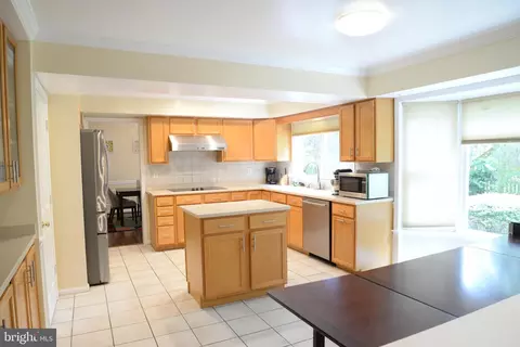 Kitchen - 2124 Cherry Leaf Ln, Silver Spring, MD 20906 photo 1 of 2