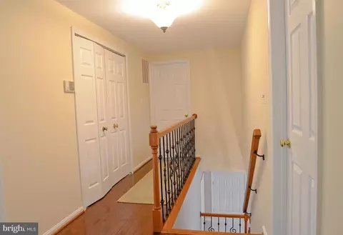 Entry Way - 2124 Cherry Leaf Ln, Silver Spring, MD 20906 photo 4 of 7