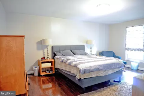 Bedroom - 2124 Cherry Leaf Ln, Silver Spring, MD 20906 photo 3 of 4