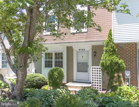 8743 Kelso Ter, Gaithersburg, MD 20877