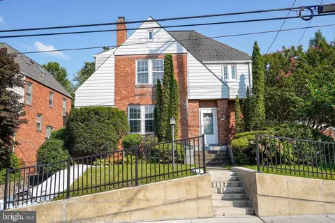 Exterior - 710 Wayne Ave, Silver Spring, MD 20910 photo 7 of 7