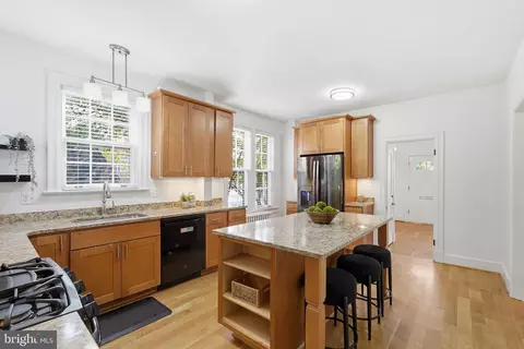 Kitchen - 710 Wayne Ave, Silver Spring, MD 20910 photo 4 of 4