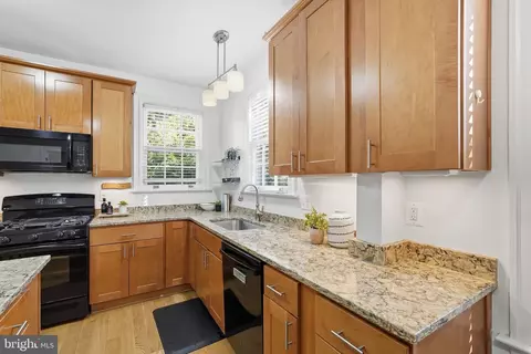 Kitchen - 710 Wayne Ave, Silver Spring, MD 20910 photo 3 of 4