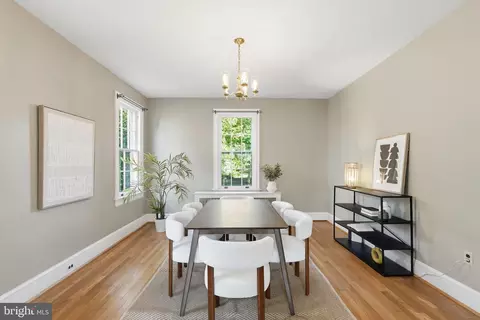 Dining - 710 Wayne Ave, Silver Spring, MD 20910 photo 1 of 3