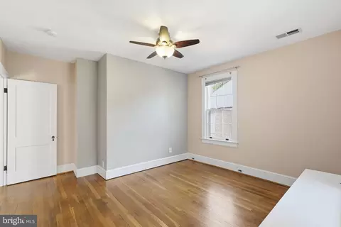 Bedroom - 710 Wayne Ave, Silver Spring, MD 20910 photo 5 of 8