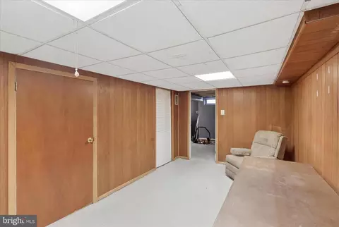 Entry Way - 2806 Urbana Dr, Silver Spring, MD 20906 photo 6 of 6