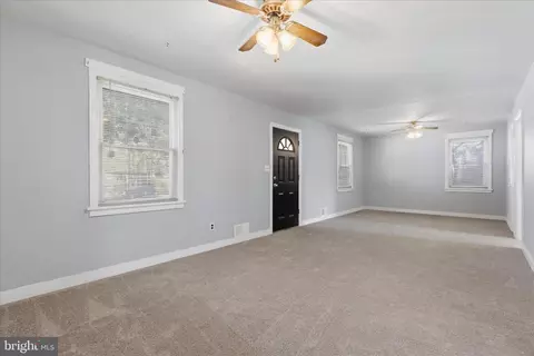 Living - 2806 Urbana Dr, Silver Spring, MD 20906 photo 2 of 2